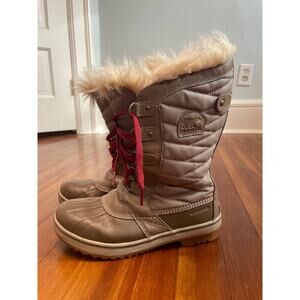 Sorel Tofino II women’s size 6 waterproof winter boots tan faux fur lining